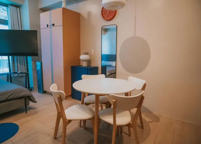 Apartamento Cozy Eastwood W Pool Access, 65inch Tv And Wifi Manila